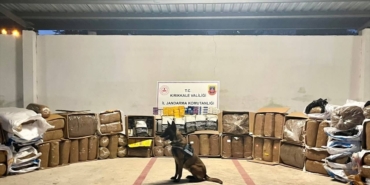 kirikkalede-kacak-1-ton-105-kilogram-tutun-ve-909-paket-sigara-ele-gecirildi_5925884.jpeg