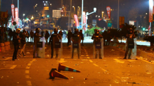 sarachanede-polis-mudahalesi-0p2i.jpeg