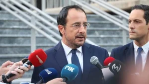 v2nikoshristodulidis-1728897316.jpg.webp.webp