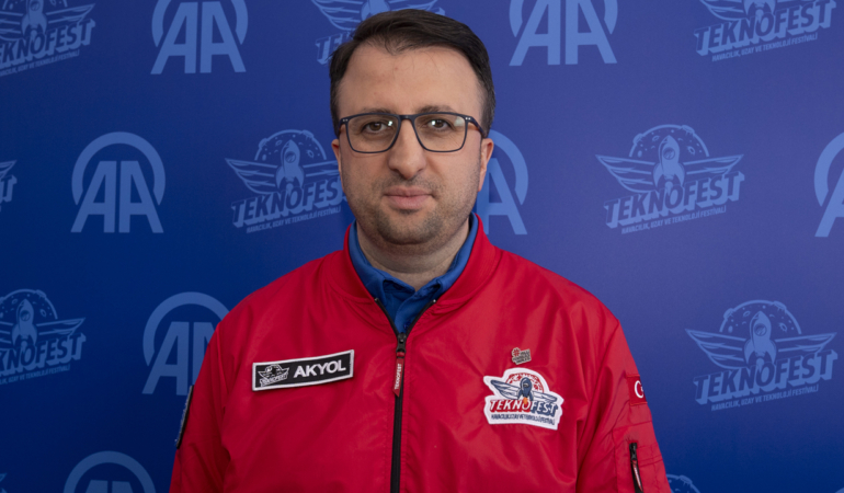 R25.jpg