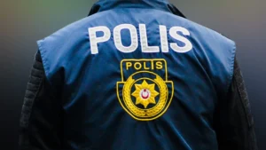 polis-mel.jpg.webp.webp.webp