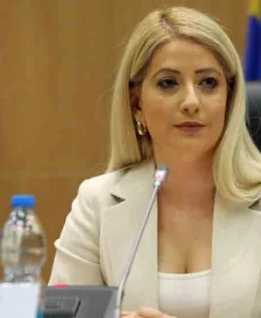 v2annitadimitriu_1679474259.jpg-1.webp.webp