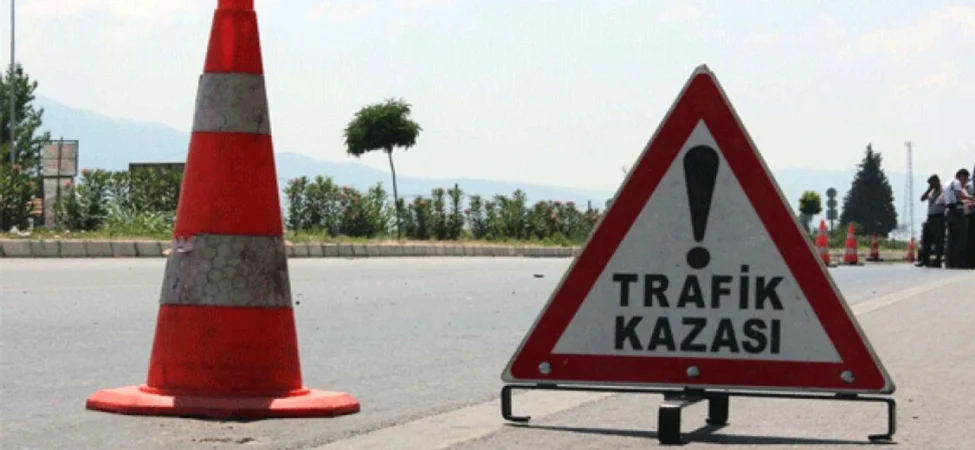 17613781210171743330712863trafik-kazasi-sadece-levha4.jpg