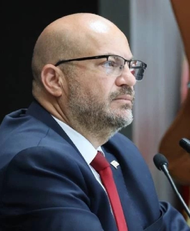 1761468140829hasan-kucuk.jfif_.jpg