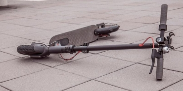 elektrikli-scooter-kaza.jpg