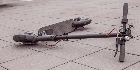 elektrikli-scooter-kaza.jpg