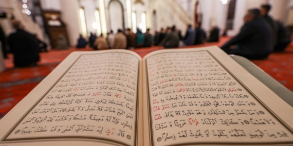 kandil-kuran-dua-aa-2182445-1024x576-1.jpg
